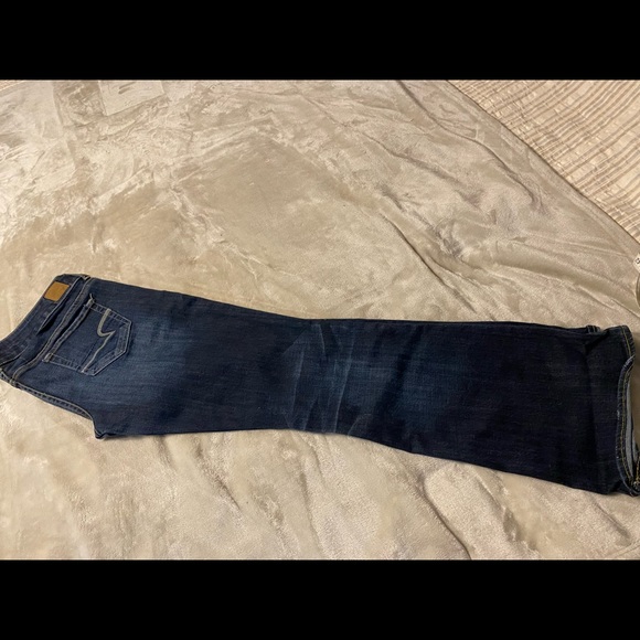 Lots and lots of jeans - Picture 6 of 16